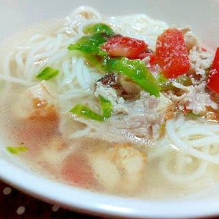 ガーリックチキン風味の赤パプリカ刻みネギ入り素麺